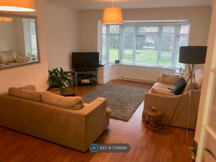 2 Bedroom Maisonette To Rent In Westgate Road, Beckenham, BR3