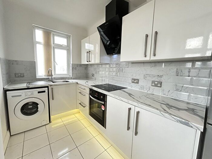 2 Bedroom Flat To Rent In Edge Grove, Liverpool, L7
