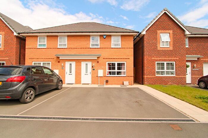3 Bedroom Semi Detached House To Rent In Davy Road, New Rossington, Doncaster, DN11
