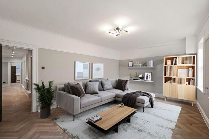 2 Bedroom Flat To Rent In Richmond Hill, Bournemouth, BH2