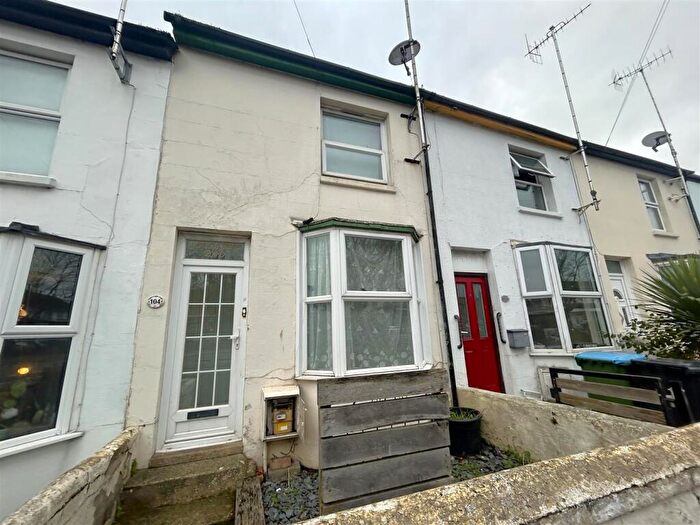 2 Bedroom Terraced House To Rent In Wick Street, Wick, Littlehampton, BN17