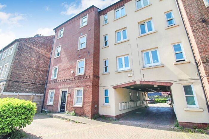 2 Bedroom Apartment To Rent In Ashburnham Road, Bedford, MK40