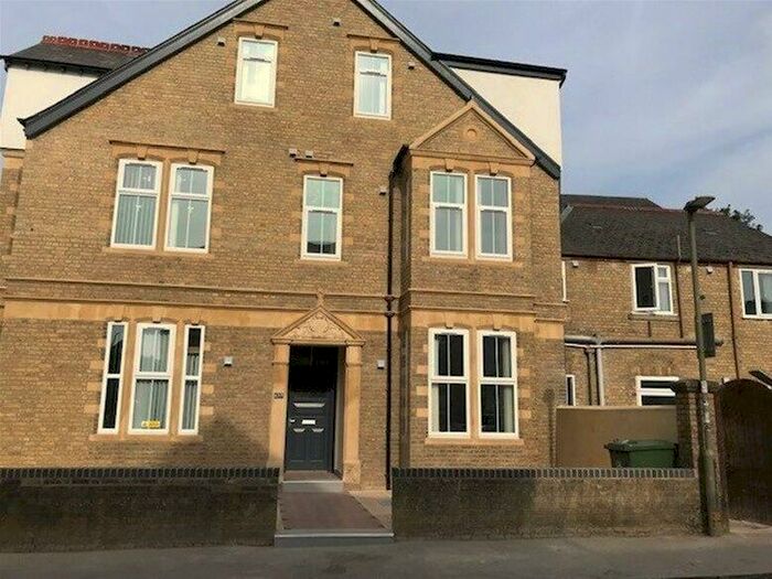 10 Bedroom House To Rent In Cowley Road, Oxford, Oxford, OX4