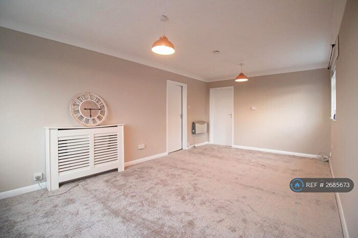 1 Bedroom Flat To Rent In Stuart Court, Leicester, LE2