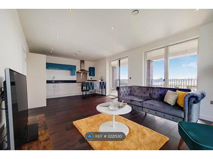 2 Bedroom Flat To Rent In Aird Point, London, E16