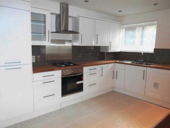 Studio To Rent In Watling Street, Radlett, WD7