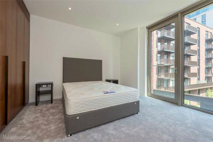 1 Bedroom Flat To Rent In Capital Building, Embassy Gardens, Nine Elms, SW11