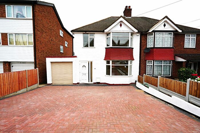 3 Bedroom Semi-Detached House To Rent In Southend Road, Grays, RM17