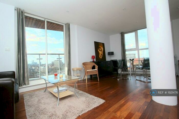 2 Bedroom Flat To Rent In Palmers Road, London, E2