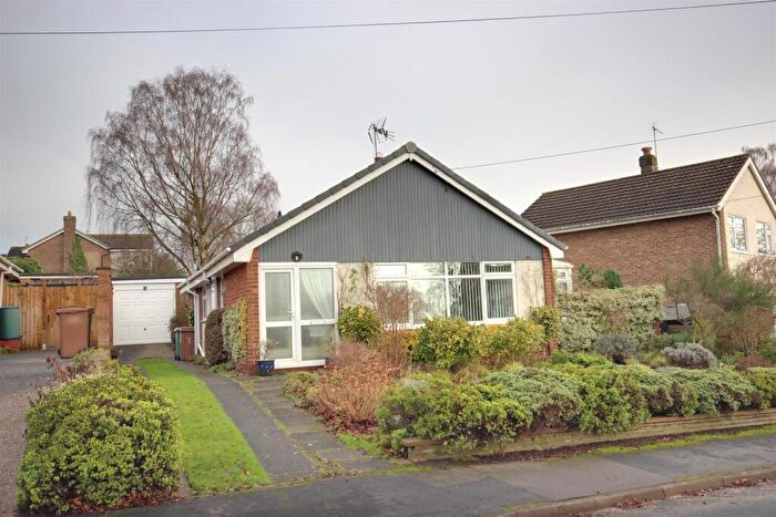 2 Bedroom Detached Bungalow For Sale In Parklands Drive, North Ferriby, HU14