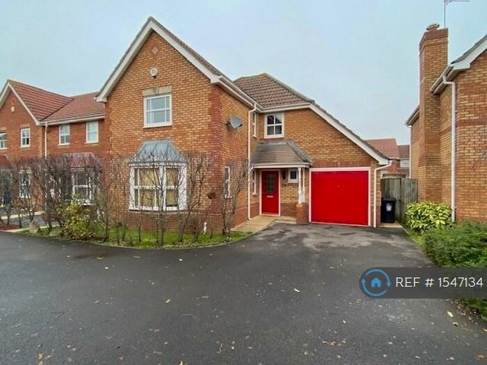 4 Bedroom Detached House To Rent In Seagrim Road, Bournemouth, BH8
