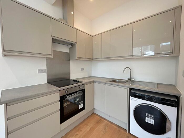 2 Bedroom Flat To Rent In Church Path, CR0