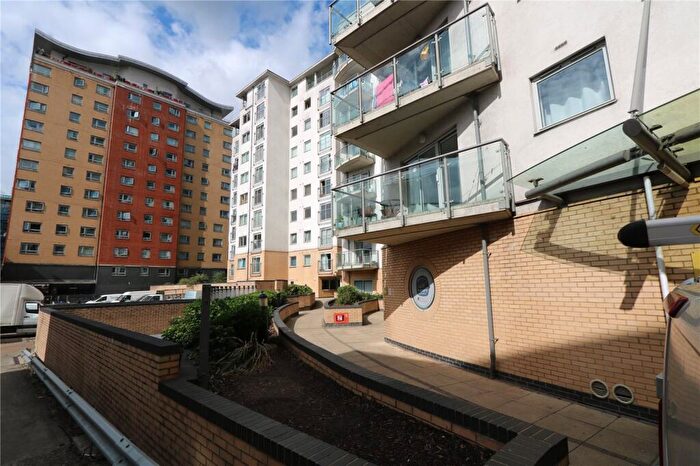 2 Bedroom Apartment For Sale In Centreway Apartments, Ilford, IG1