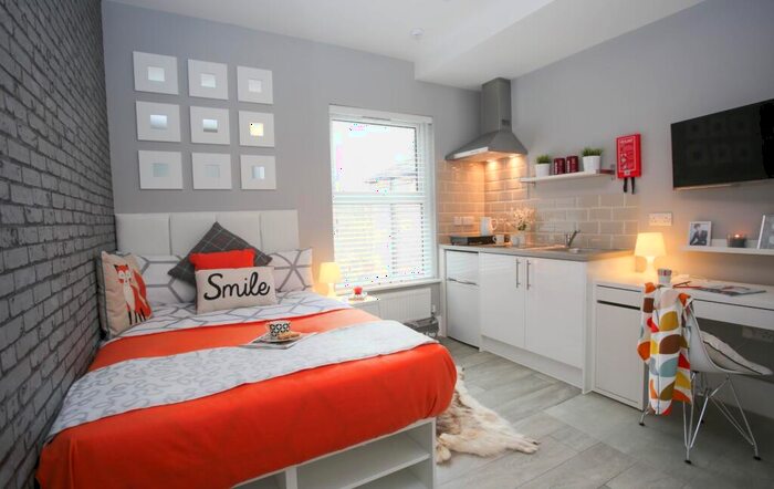 Studio To Rent In Lyndhurst Road, Luton, Bedfordshire, LU1