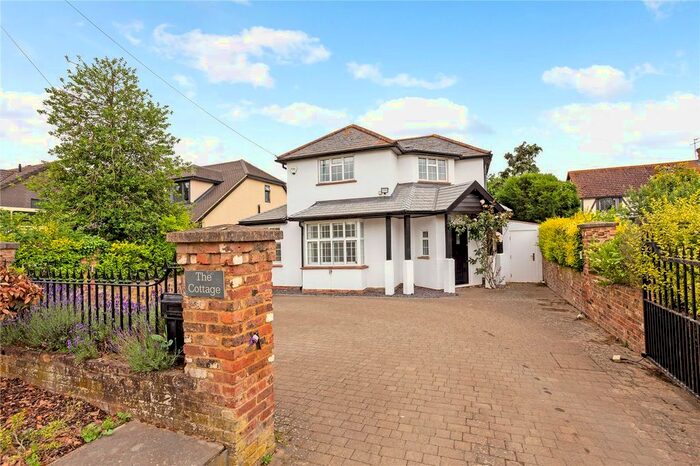 4 Bedroom Detached House For Sale In Monkey Island Lane, Bray, Maidenhead, Berkshire, SL6