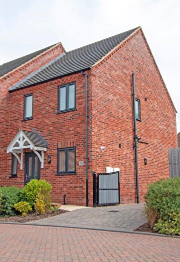 3 Bedroom Semi-Detached House For Sale In Moor Croft, Crowle, DN17