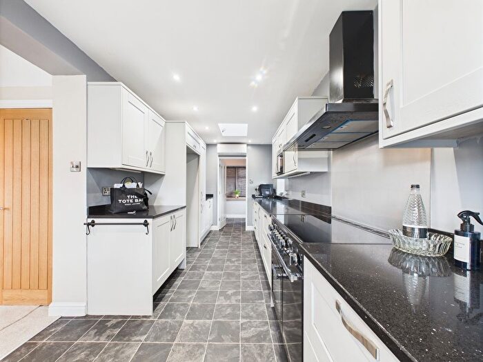 4 Bedroom Detached House For Sale In Glendon Close, Market Drayton, Shropshire, TF9