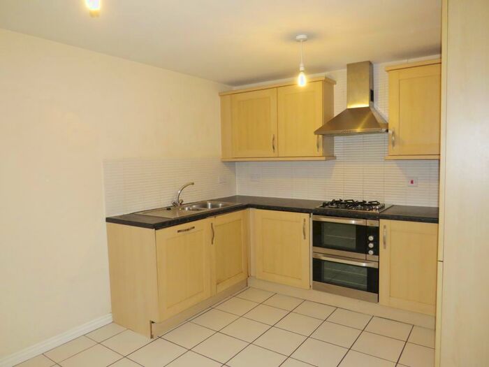 3 Bedroom Town House To Rent In Magnolia Way, Costessey, Norwich, NR8