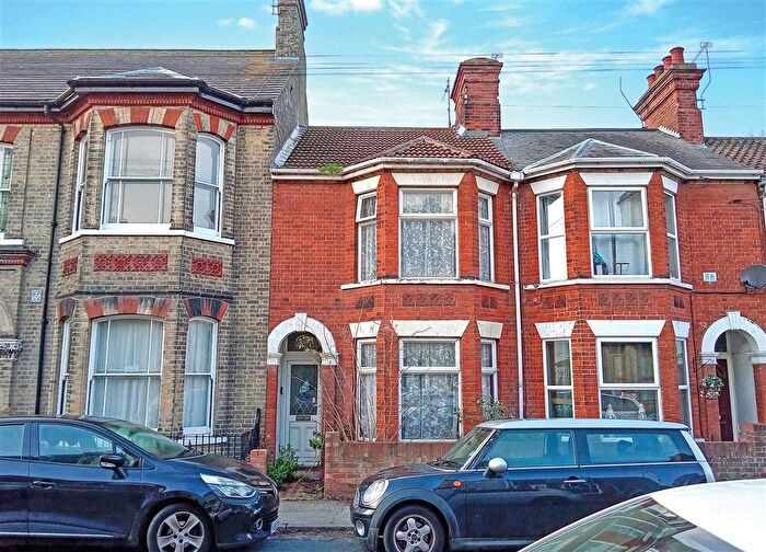 2 Bedroom Terraced House For Sale In Beresford Road, Lowestoft, NR32