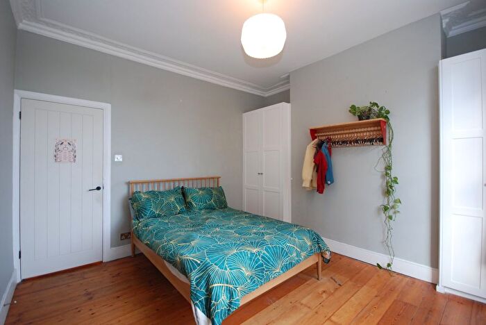 1 Bedroom Property To Rent In Brixton Road, London, SW9