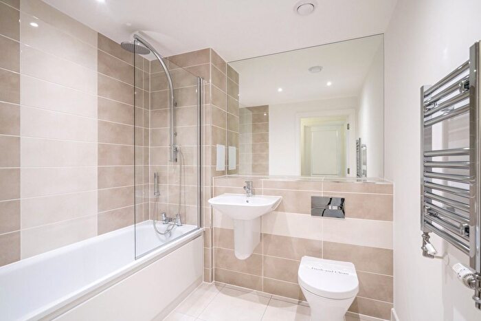 1 Bedroom Flat To Rent In Lapwing Heights, Waterside Way, London, N17