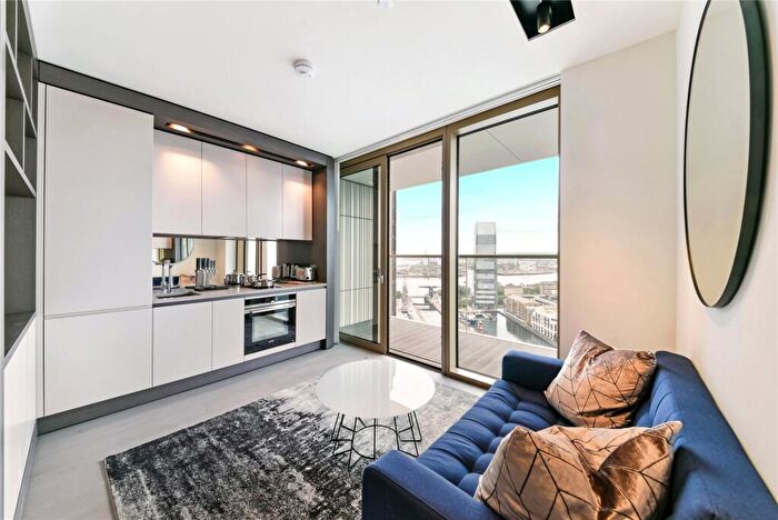 Apartment To Rent In Park Drive, London, E14