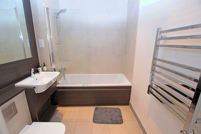 2 Bedroom Flat For Sale In Pegasus Way, Gillingham, ME7