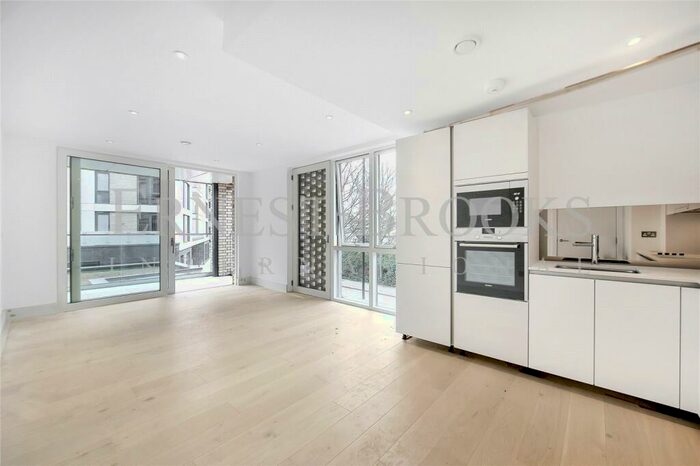 1 Bedroom Apartment To Rent In Claremont House, Quebec Way, Canada Water, SE16