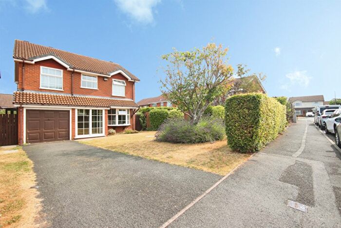 4 Bedroom Detached House For Sale In Stoneton Crescent, Balsall Common, CV7