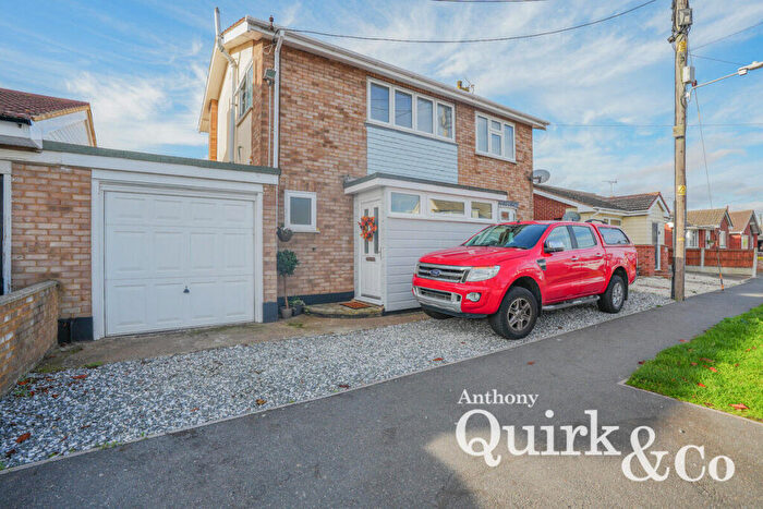 3 Bedroom Link Detached House For Sale In Florence Road, Canvey Island, SS8