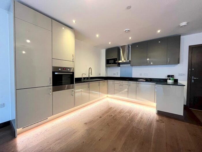 2 Bedroom Flat To Rent In Kitson House, Fletton Quays, Peterborough, PE2