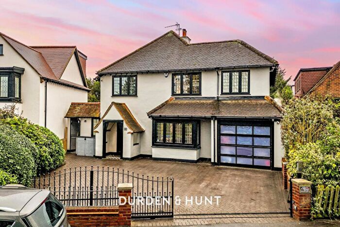 5 Bedroom Detached House For Sale In Roebuck Lane, Buckhurst Hill, IG9