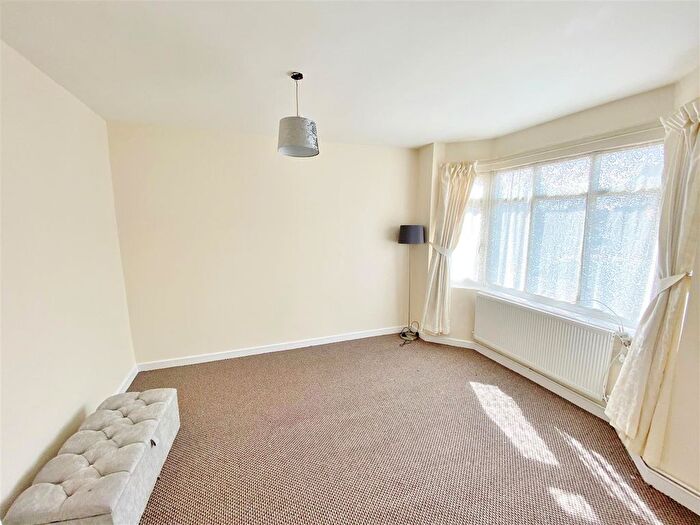 1 Bedroom Maisonette To Rent In Hocking Road, Wyken, Coventry, CV2