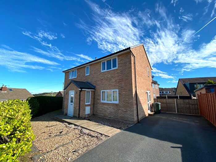 3 Bedroom Detached House To Rent In Acacia Drive, Bradford, BD15