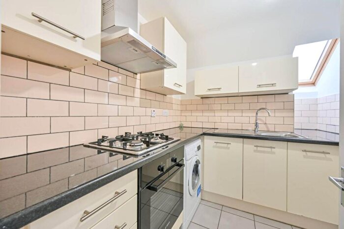 2 Bedroom Flat To Rent In Crawford Avenue, Sudbury, Wembley, HA0