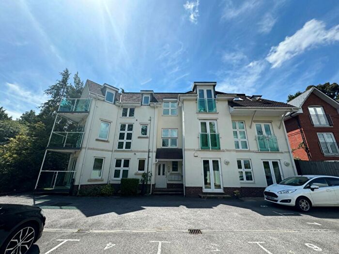 2 Bedroom Flat To Rent In Surrey Road, Westbourne, BH4