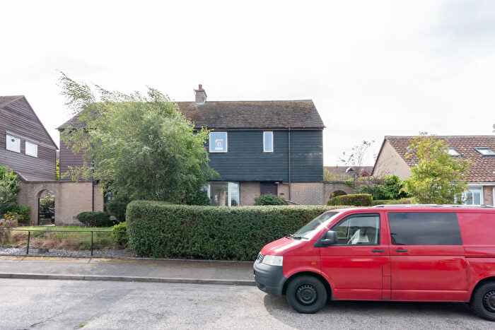 3 Bedroom Semi-Detached House For Sale In Talisman Road, Garthdee, Aberdeen, AB10