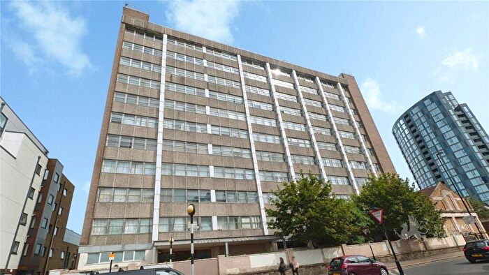 2 Bedroom Apartment To Rent In Whitehorse Road, Croydon, CR0