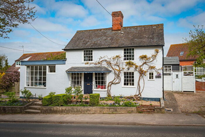 3 Bedroom Detached House For Sale In Hill House, The Causeway, Hitcham, IP7