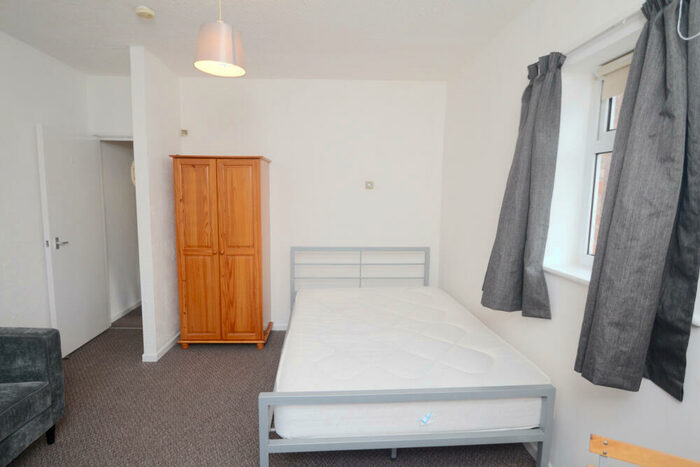 Studio To Rent In Beaconsfield, Fallowfield, Manchester, M14