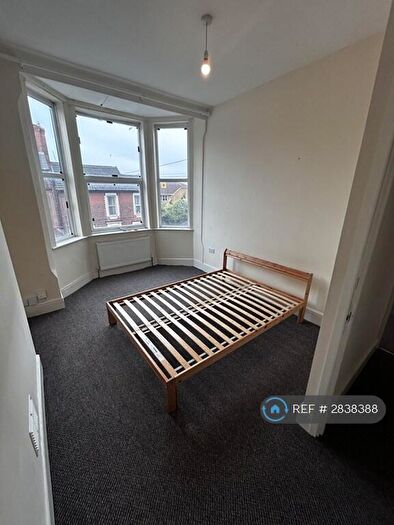 2 Bedroom Flat To Rent In Colwick Road Nottingham, Nottingham, NG2