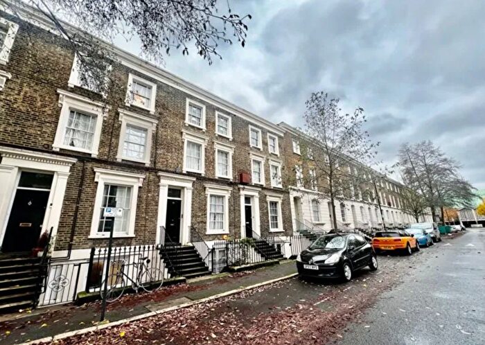 2 Bedroom Flat To Rent In Lorrimore Square, London, SE17