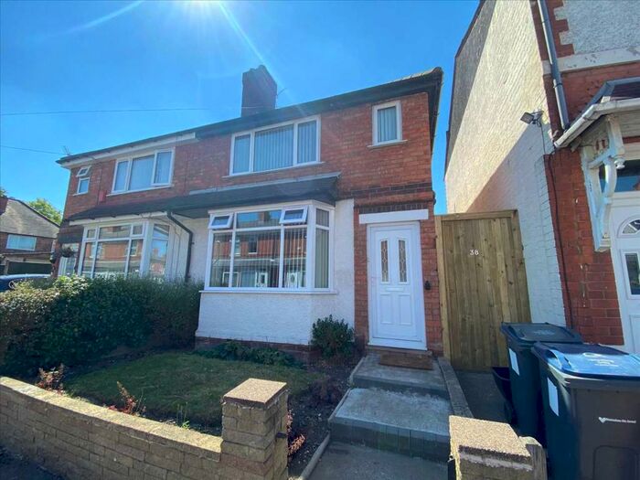 3 Bedroom Semi-Detached House To Rent In Wroxton Road, Yardley, Birmingham, B26