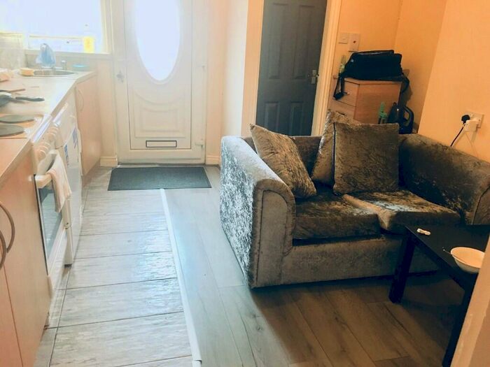 1 Bedroom Flat To Rent In Oak Tree Lane, Birmingham, B29