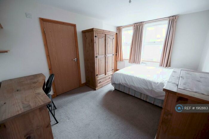 7 Bedroom Terraced House To Rent In Culver Road, Reading, RG6