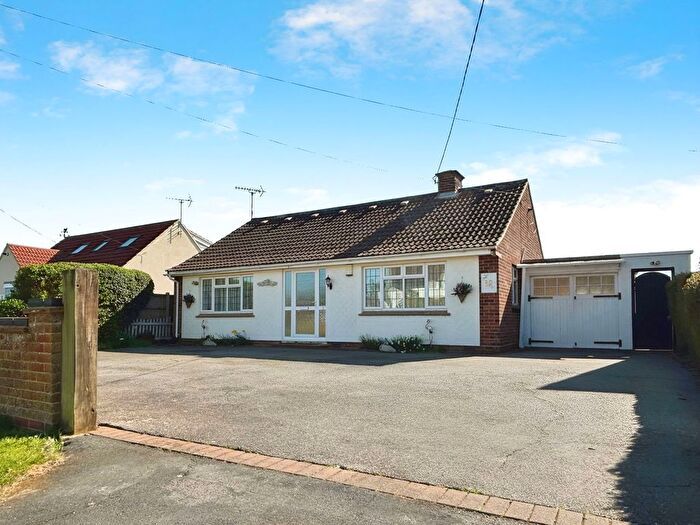 3 Bedroom Detached House For Sale In Kynaston Road, Panfield, Braintree, CM7