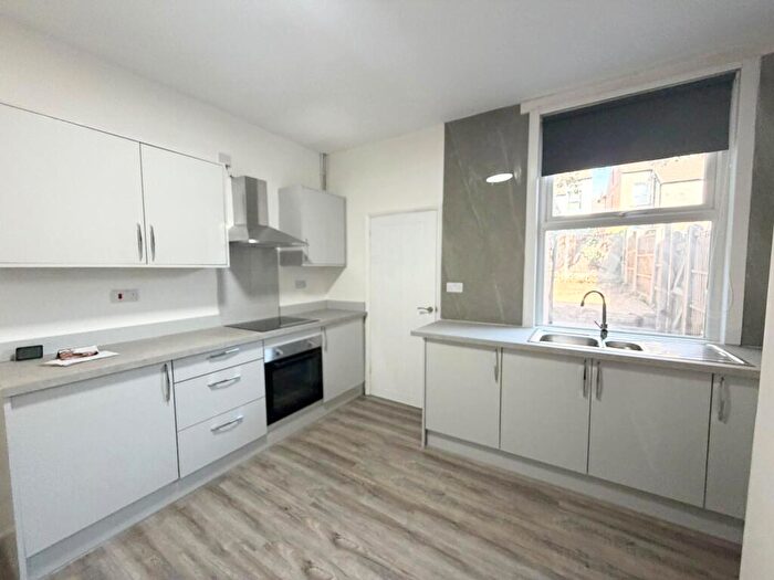 4 Bedroom House To Rent In Sherbrooke Road, Sherwood, NG5