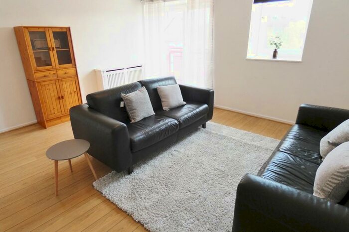 1 Bedroom Apartment To Rent In Navigation Way, Ashton-on-ribble, Preston, PR2