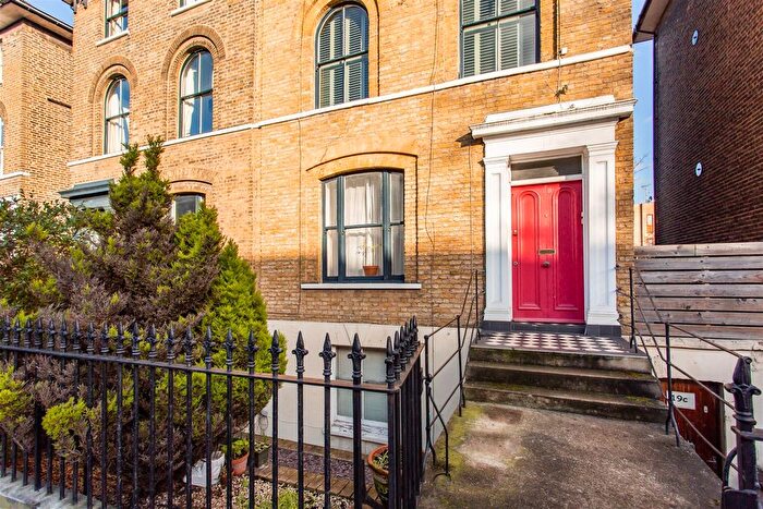 1 Bedroom Flat To Rent In Campbell Road, Bow, E3
