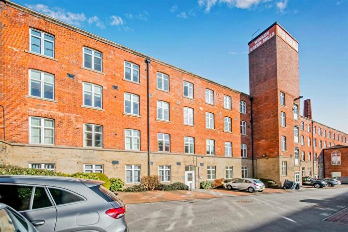 2 Bedroom Apartment For Sale In Eyres Mill Side, Leeds, LS12